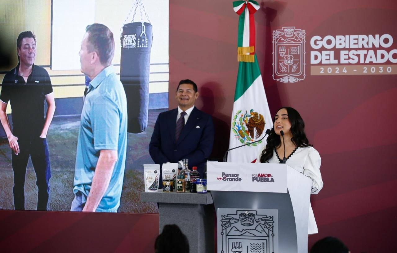 Gobierno de Puebla impulsa centro contra las adicciones con función de boxeo con causa
