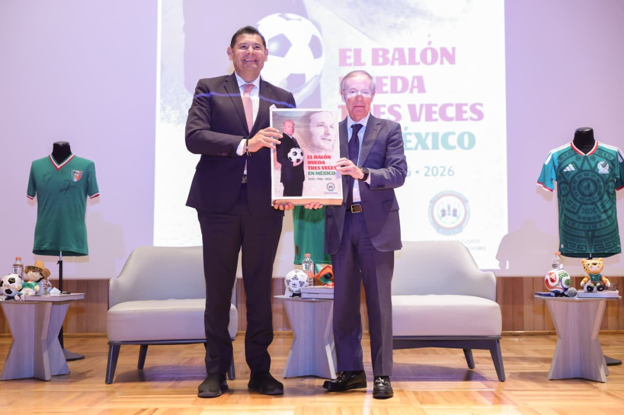 PUEBLA IMPULSA LEGADO MUNDIALISTA CON OBRA EDITORIAL DE JOSÉ RAMÓN FERNÁNDEZ