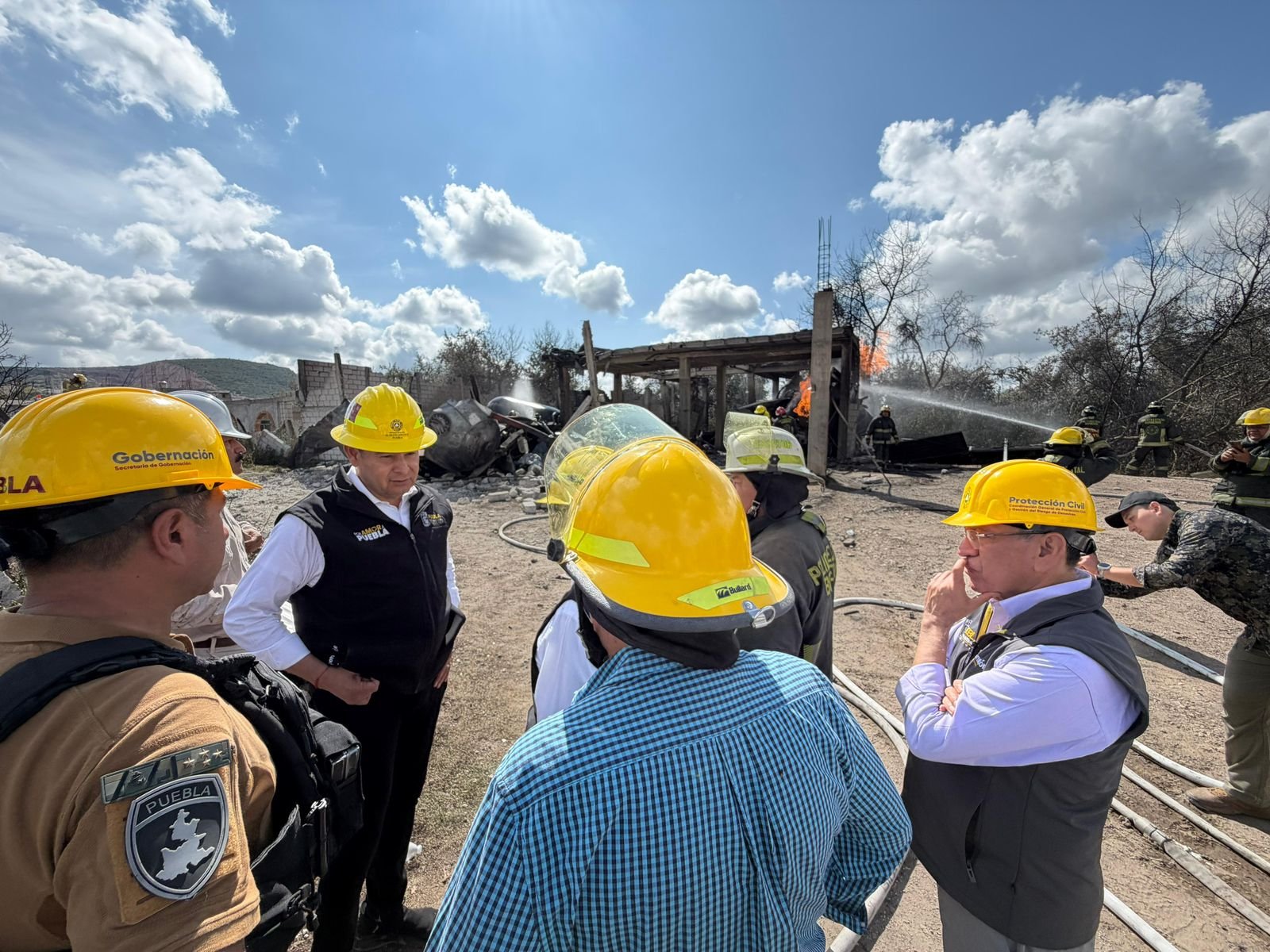 SUPERVISA GOBERNADOR ARMENTA MIER ZONA DE EMERGENCIA EN TEPEACA; NO HAY VÍCTIMAS