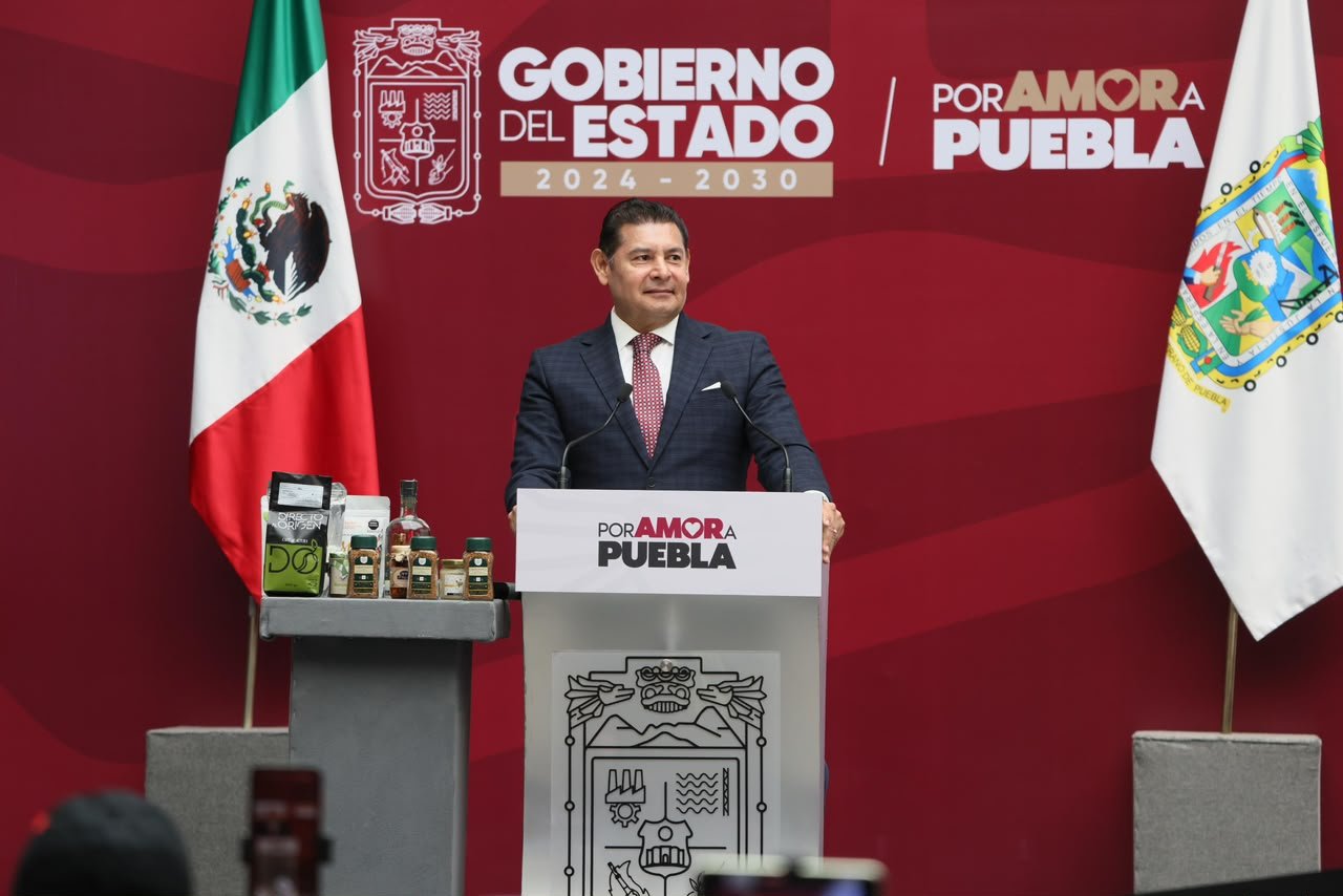 Programa Estatal de Vivienda reconoce labor de cuerpos de seguridad en Puebla