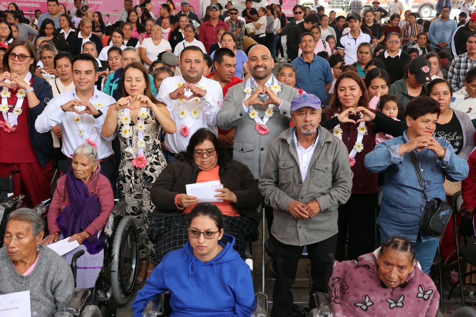 SEDIF beneficia a 543 personas con jornada “Por Amor a las Familias” en Tlatlauquitepec
