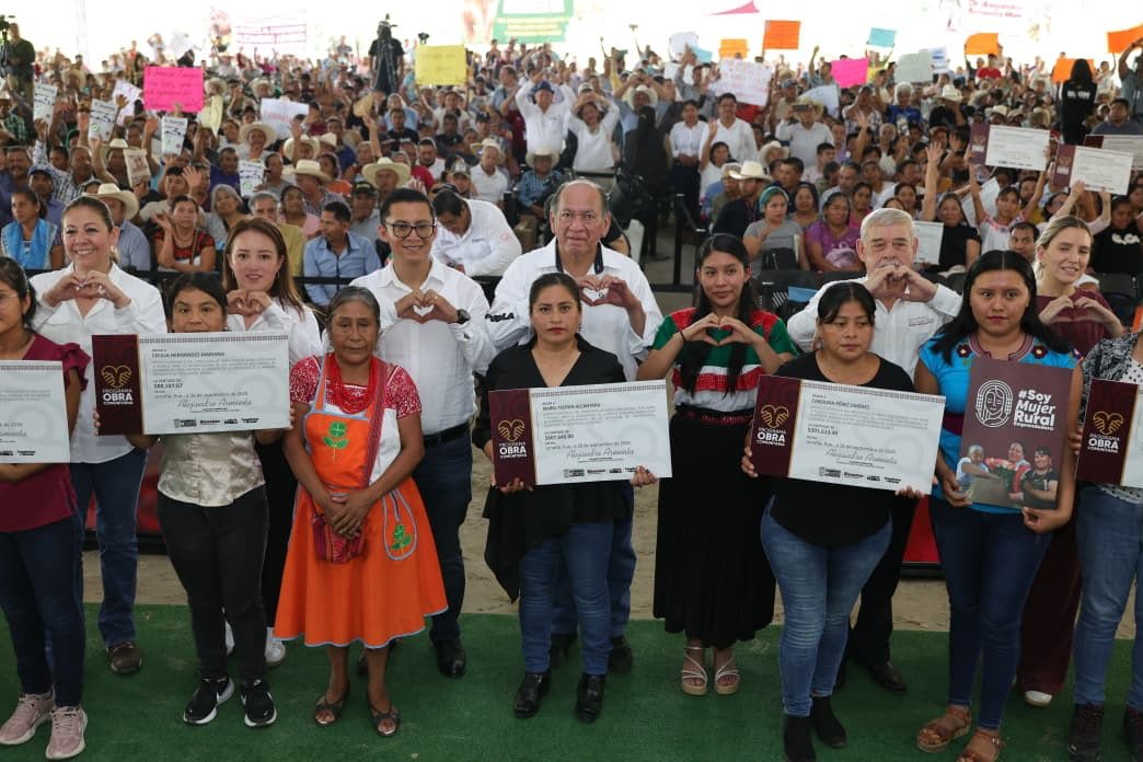 Fortalecen campo y obra comunitaria en Jonotla con inversión superior a 30 mdp