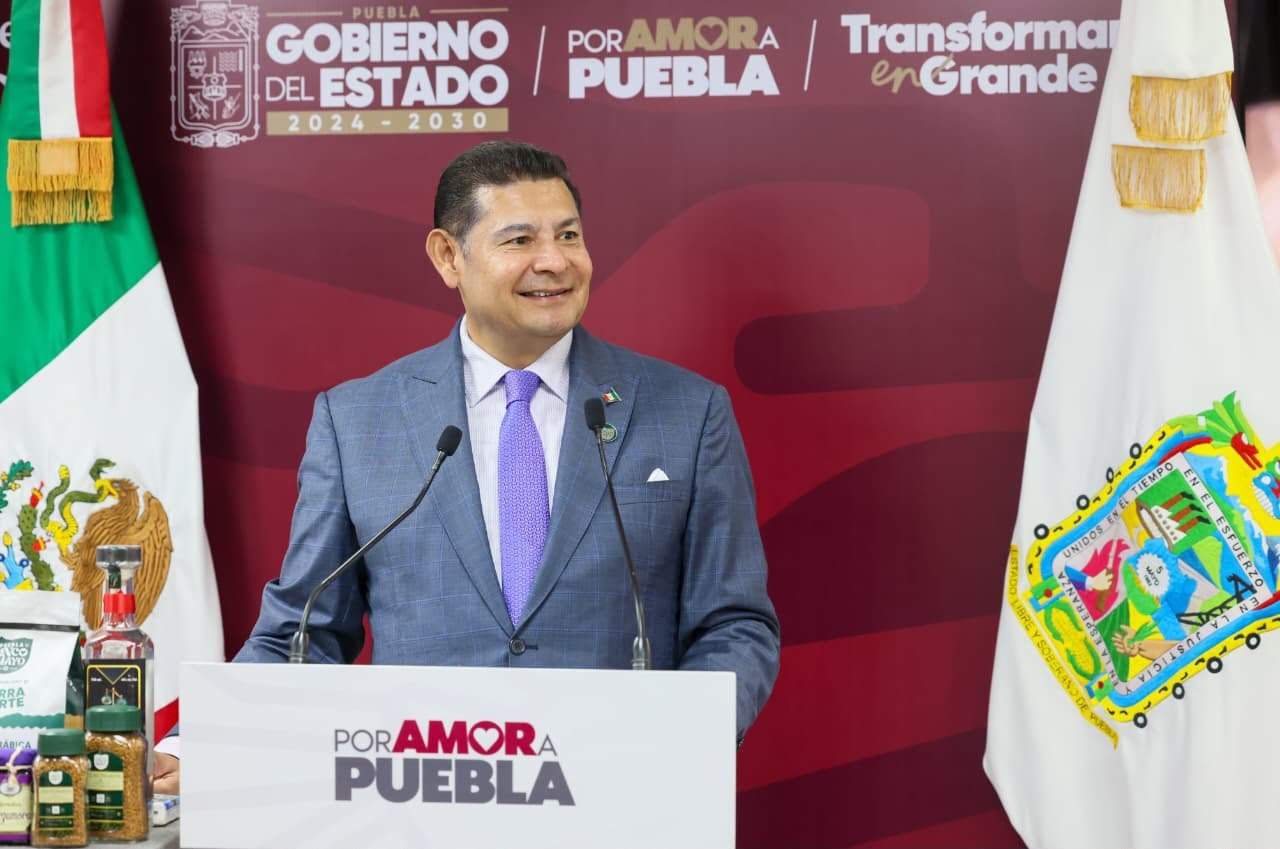 Puebla amplía su cobertura de salud con nuevos hospitales, consultorios y personal médico